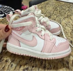 Nike Air Jordan 1 Mid Toddler Sneakers Pink White