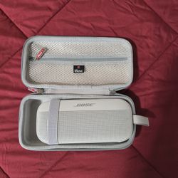 Bose Soundlink Speaker W/ Carry Case