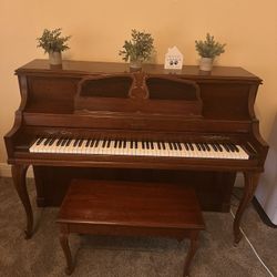 Baldwin piano