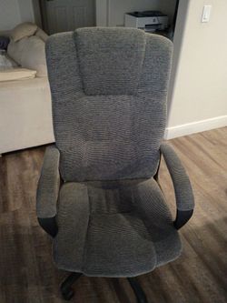 Adjustable desk chair