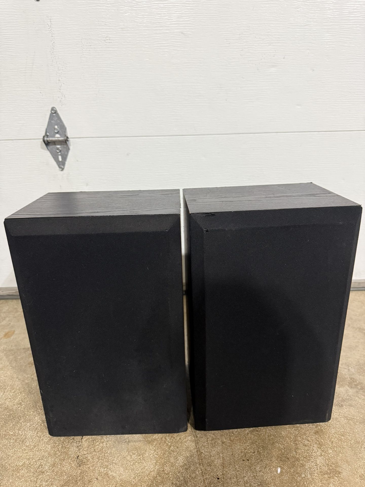 Bose Model 31 Bookshelf Speakers 18" x 11" Vintage