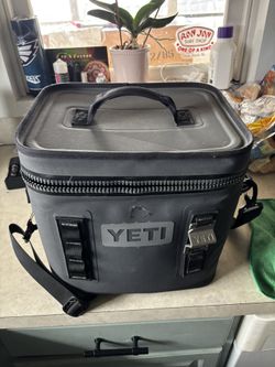 Yeti Hopper Flip 12
