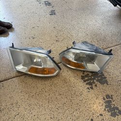 2011 ram 2500 Headlights With LED Bulb