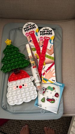 Christmas poppers