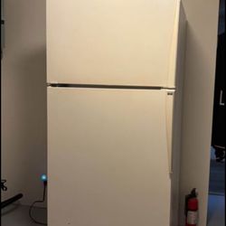 Amana ISO 9001 energy efficient refrigerator-freezer unit