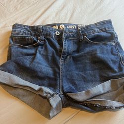 Women’s high rise shorts