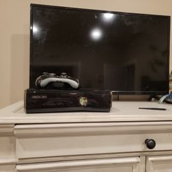 Xbox 360 With Wireless Controller