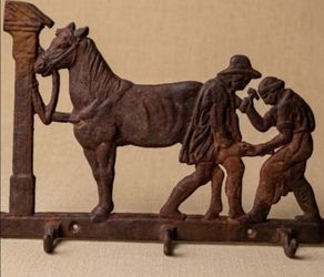 Vintage Cast Iron Horse & Blacksmith Wall Hook Rack – Rustic Western Decor