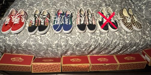VANS ALL GENTLY USED/CASUAL WEAR STILL IN GREAT CONDITION