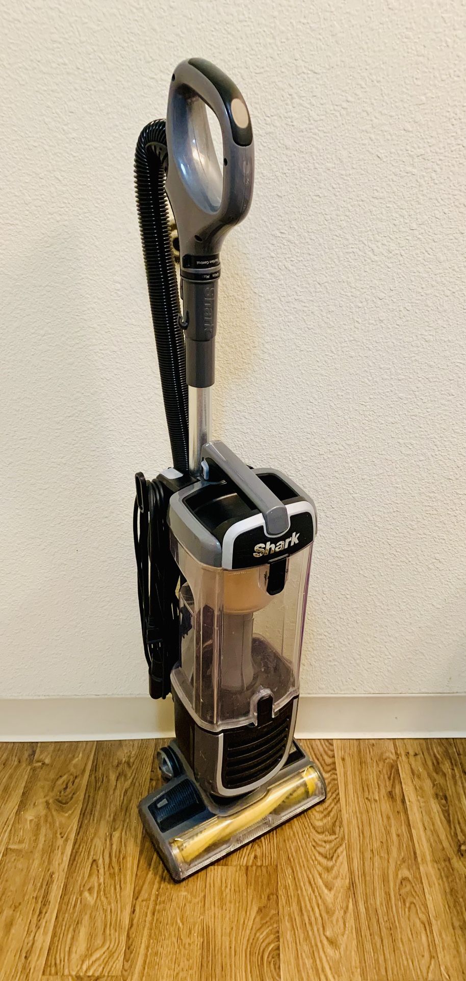 Shark Vacuum & Bissell Crosswave
