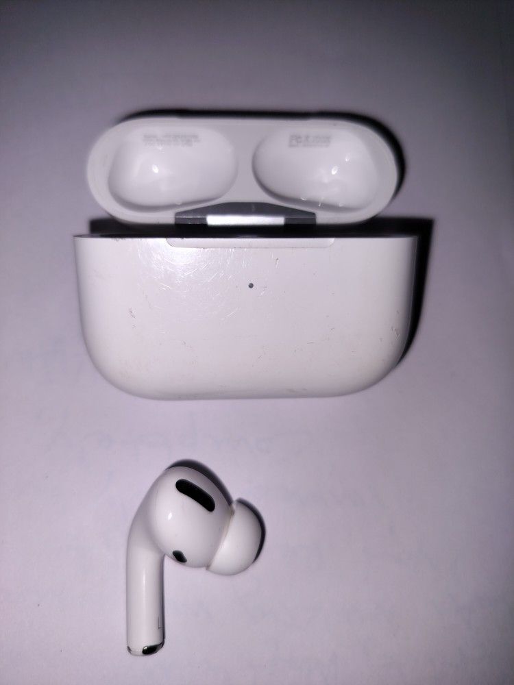Air Pod Pro & Case $30