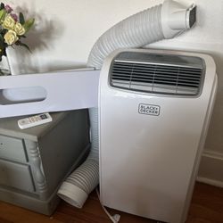 Black And Decker Standing AC unit