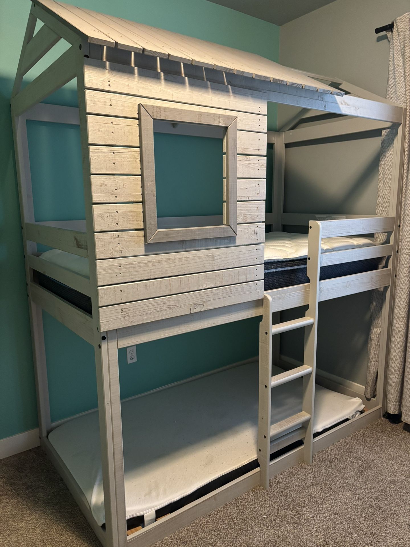 Twin Bunk Bed 