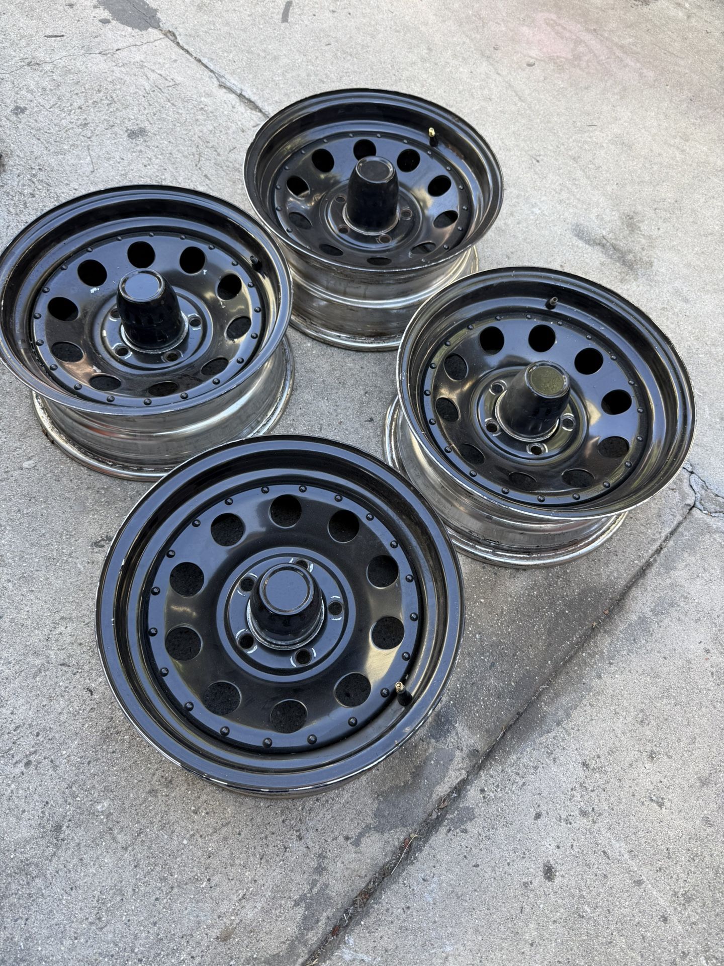 (4)black rims 5x4.5(5x114.3)