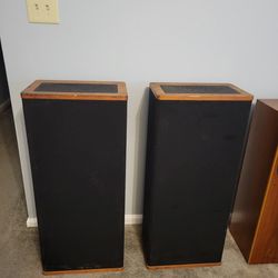 Vandersteen Model 2 Speakers
