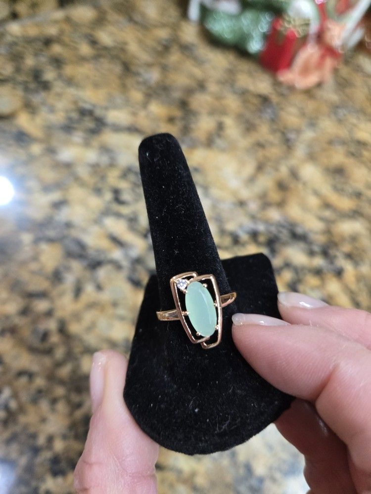 NEW  585  Rose gold with Lake green zirconia 2.7 gr ring size : 8