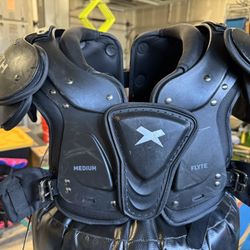 Xenith Flyte Youth Medium Shoulder Pads