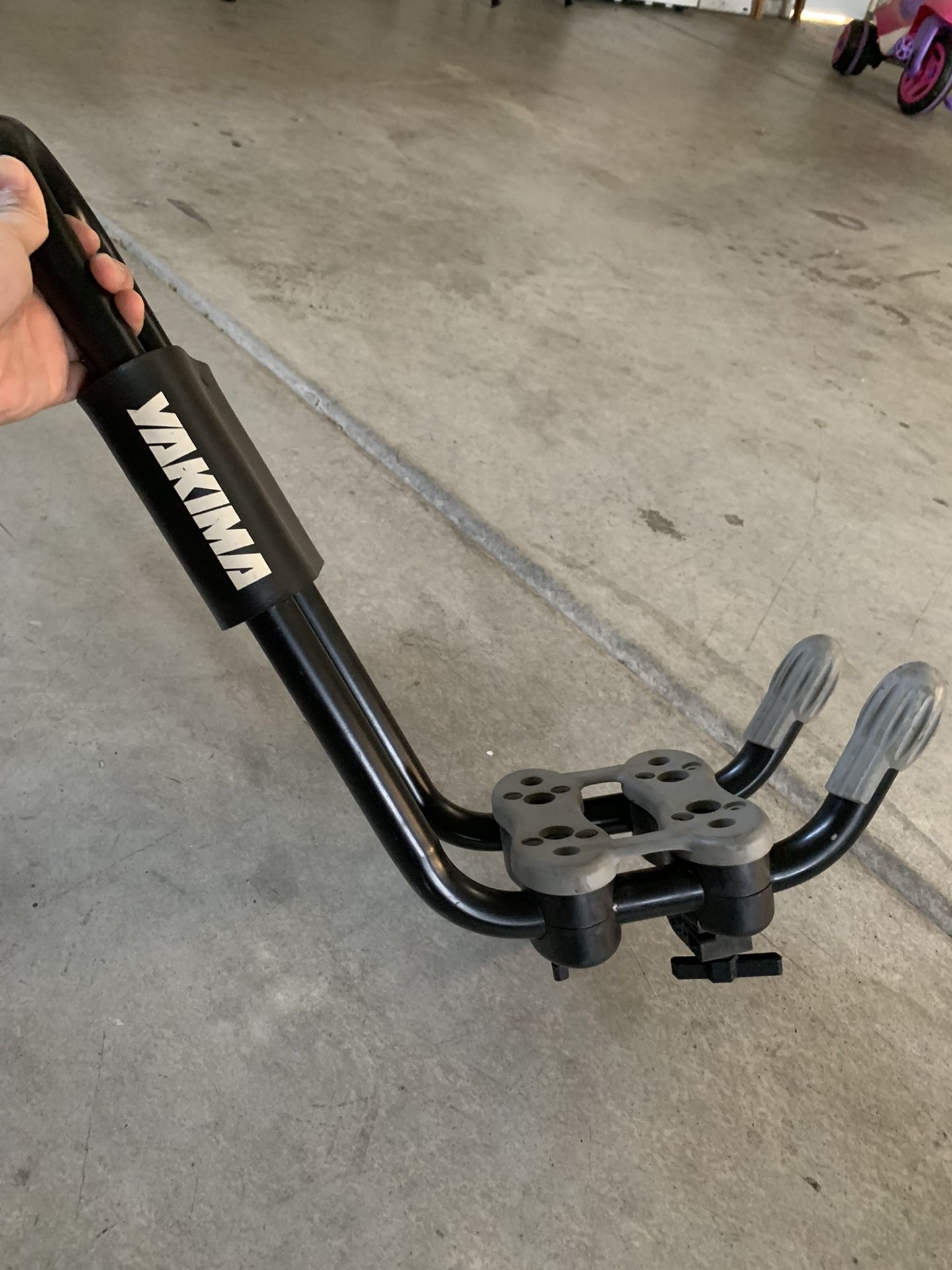 Two Sets Yakima J Hook Hullraiser Kayak Carriers for Sale in Stockton