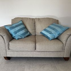 Loveseat In Very Good Condition