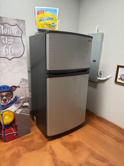 Gladiator Freezerator 21 Cu Ft Garage Freezer & Convertible Fridge – Works Great