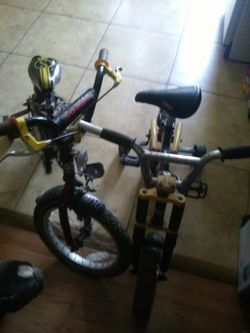 Kid bike with training wheels