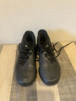 Adidas Indoor Soccer Shows Size 7