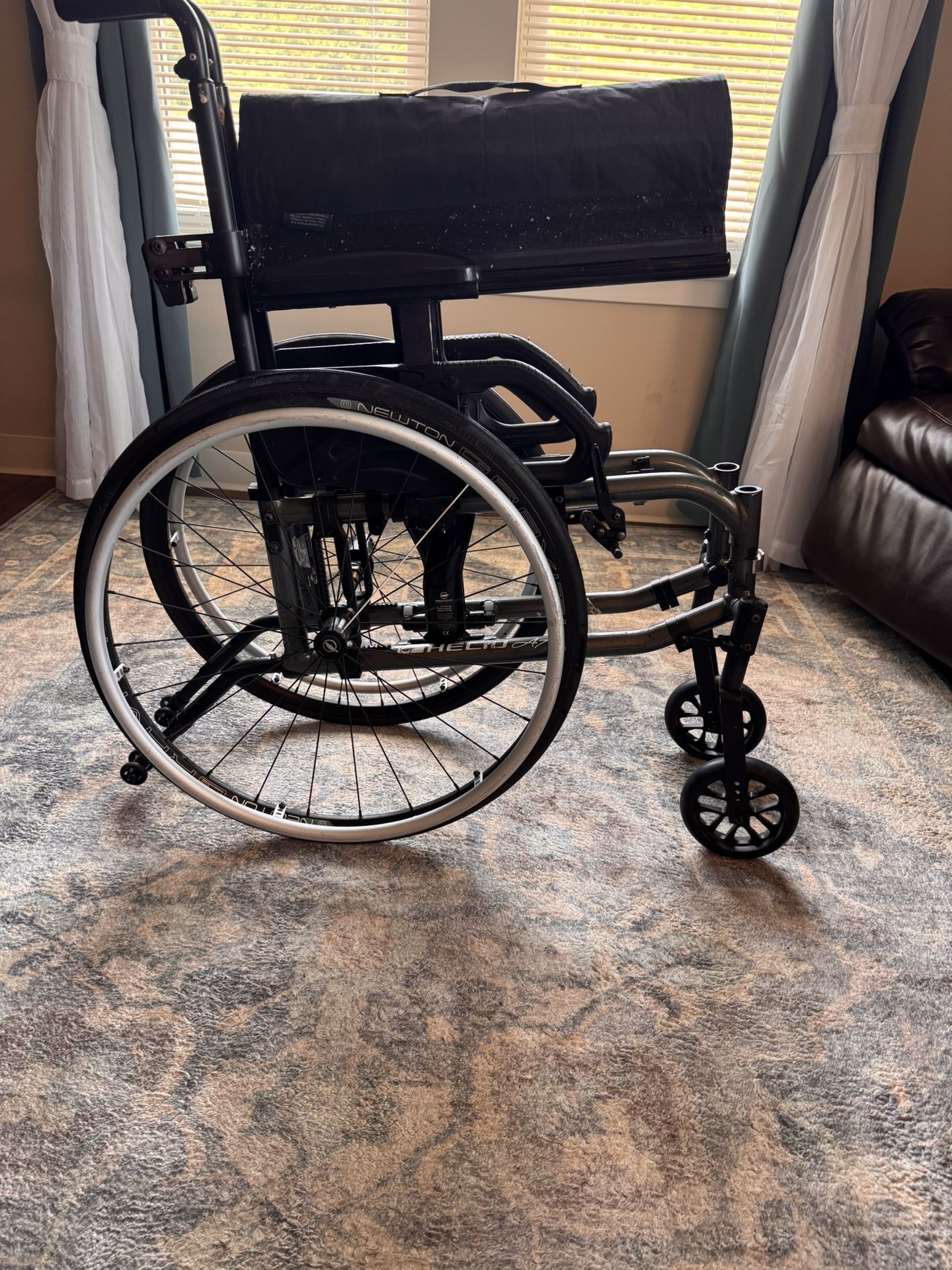 Heilo A7 Wheelchair