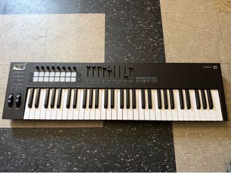 Novation Launchkey MK3 MIDI keyboard controller