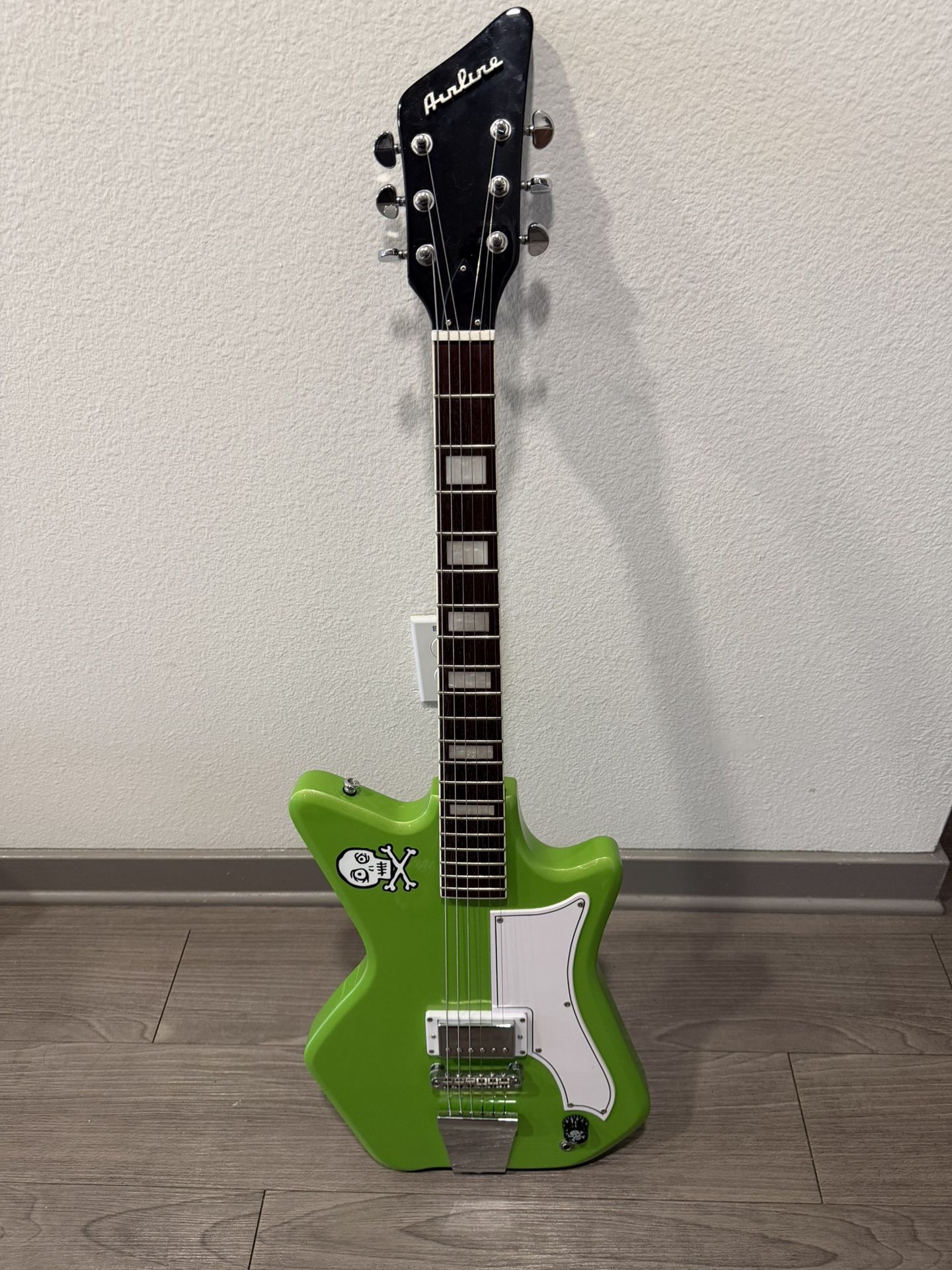 Airline Guitars Jetsons Jr Ghoulie Green