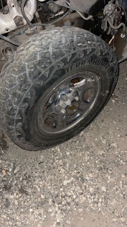 Tires & Wheels LT 245/75 R16