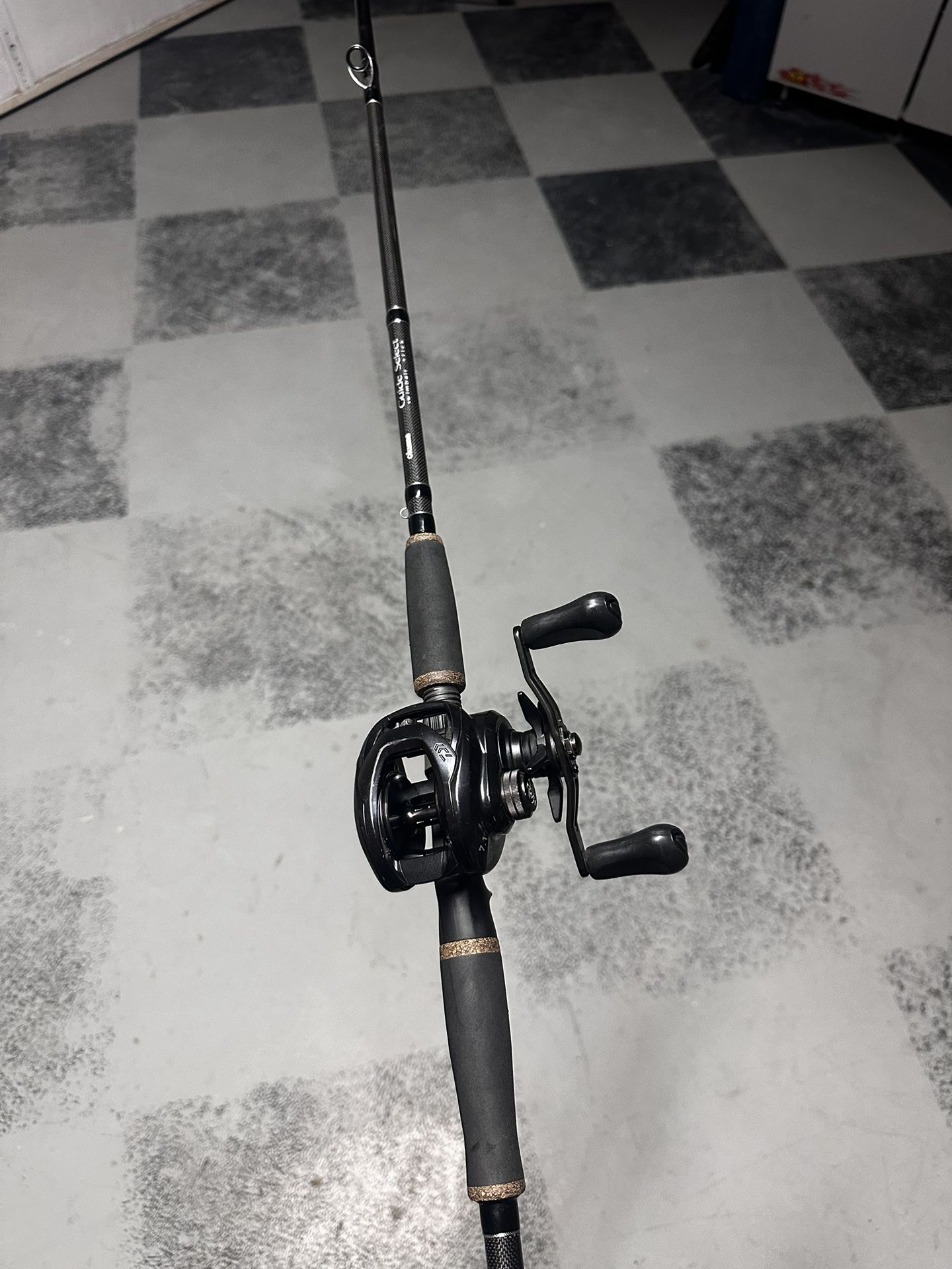 Fire 🔥 Daiwa / Okuma Fishing Baitcaster Combo