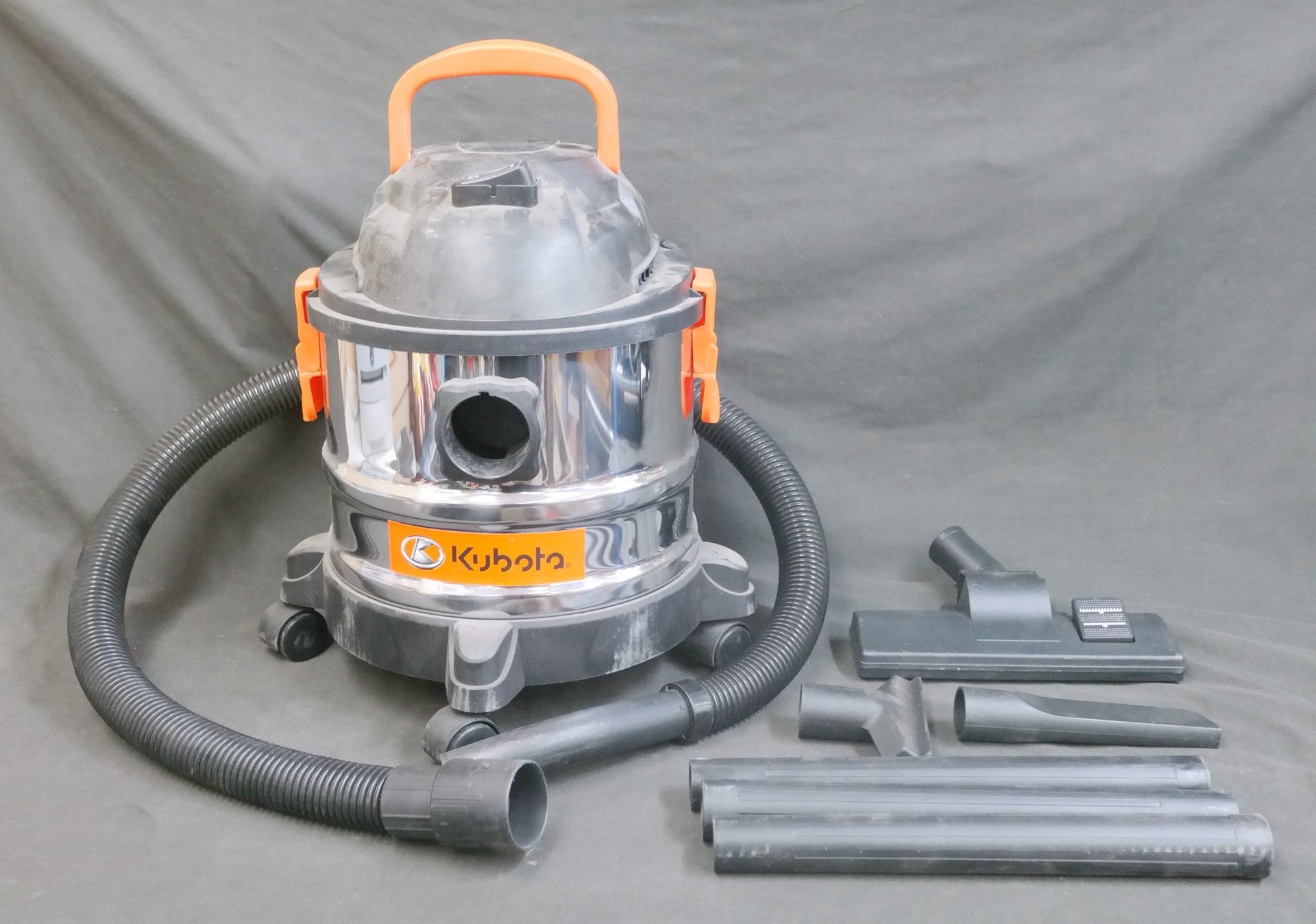 Kubota 4 Gallon 4 HP Stainless Steel Wet/Dry Vac Model 3179371 - 54105 P2-8517