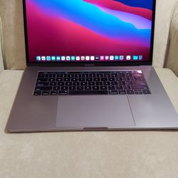 2017 15" Macbook Pro 3.1ghz i7