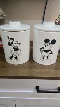 New mickey and Minnie cookie jar