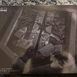 Mezco One:12 Collective Zack Snyder's Justice League Deluxe Box Set