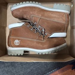 Brown timberlands 