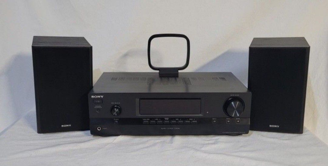 Sony Home Stereo System With Speakers