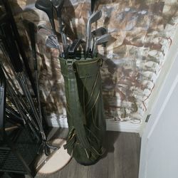 COMPLETE GOLF CLUBS SET WITH GOLF BAG (11 CLUBS)
