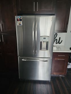 GE profile refrigerator