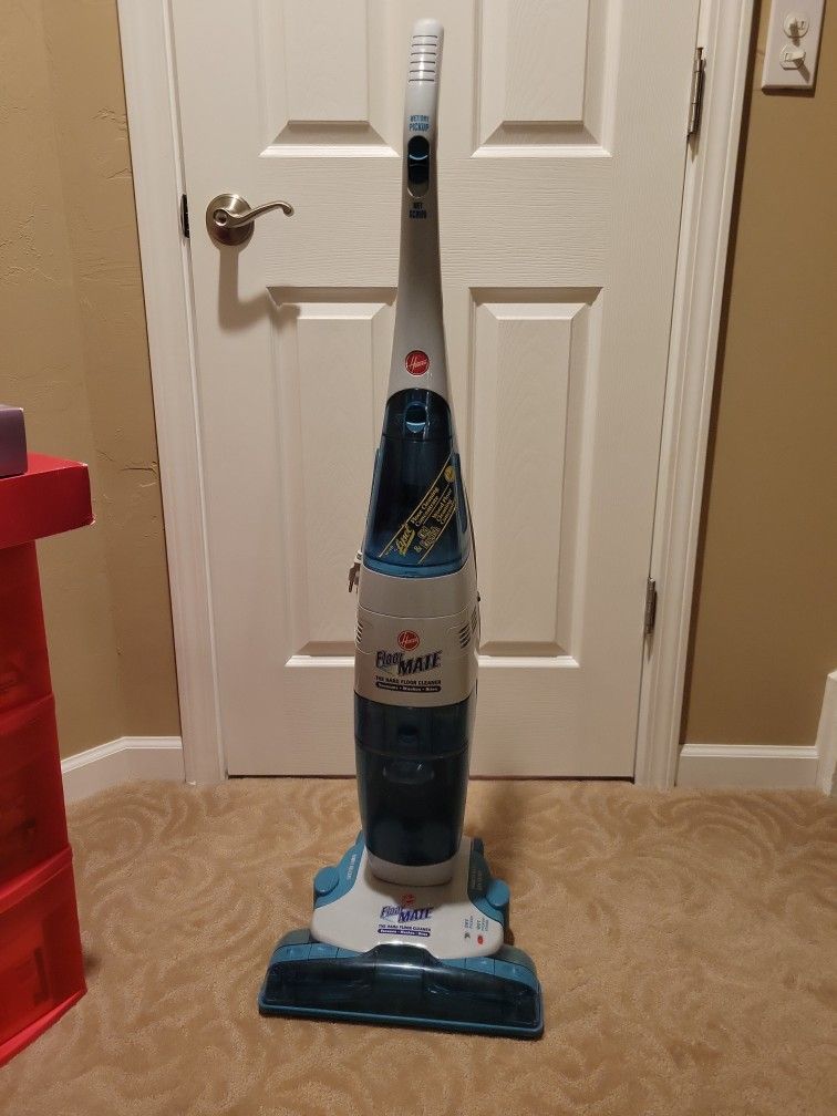 Hoover FloorMate with SpinScrub brushes, Model H3000