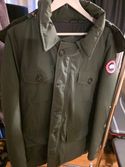 Canada Goose Chateau Parka – Military Green (Large)