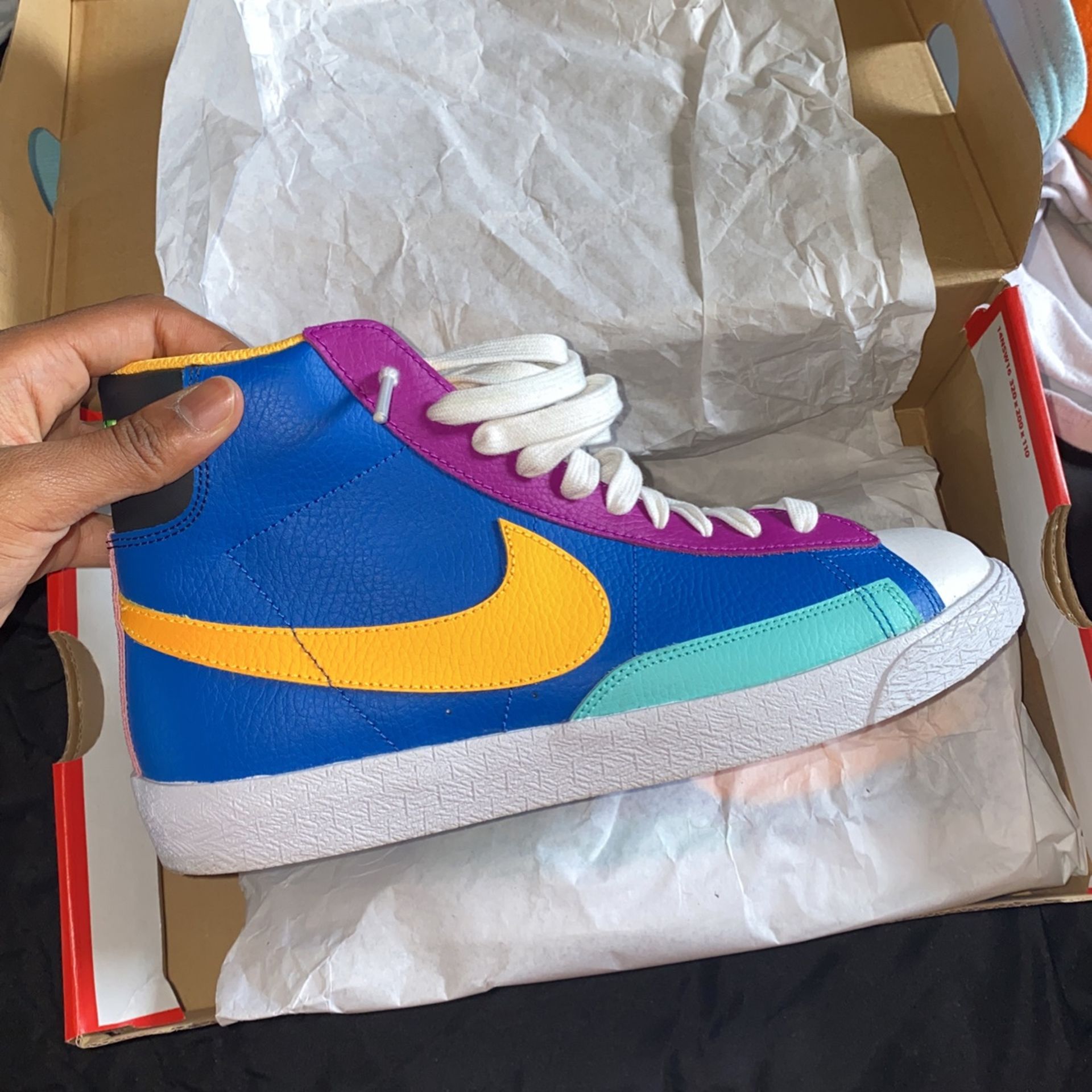 Nike Blazer Mid (Size 7)