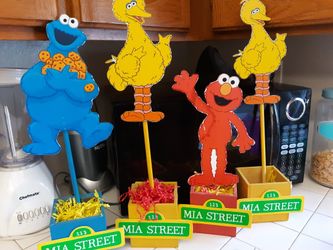 Sesame Streer centerpieces