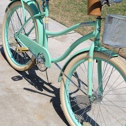 Women 26" Bike Still New Less Than 7 Months Old Firm Price 