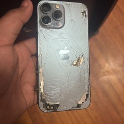 iPhone 12 Or 13 Not Sure It Works Just Needs New Carrier 