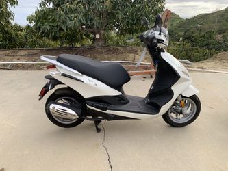 2018 Vespa Piaggio150 With Incredibly Only 250 Miles