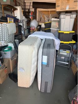 Twin mattresses