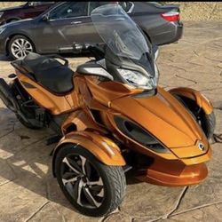 2014 CanAm Spyder St-s