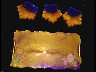 Gold floral serving tray set.