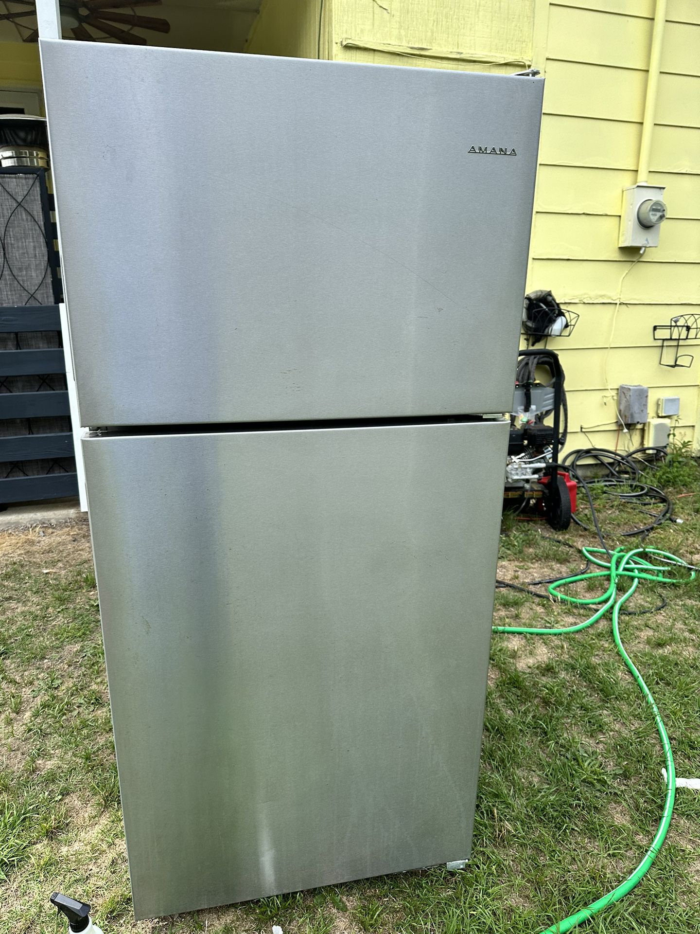 Avanti 18 Cu Top Freezer Refrigerator (Stainless Steel)